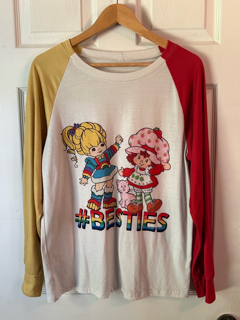 Vintage Style Besties Graphic Tee